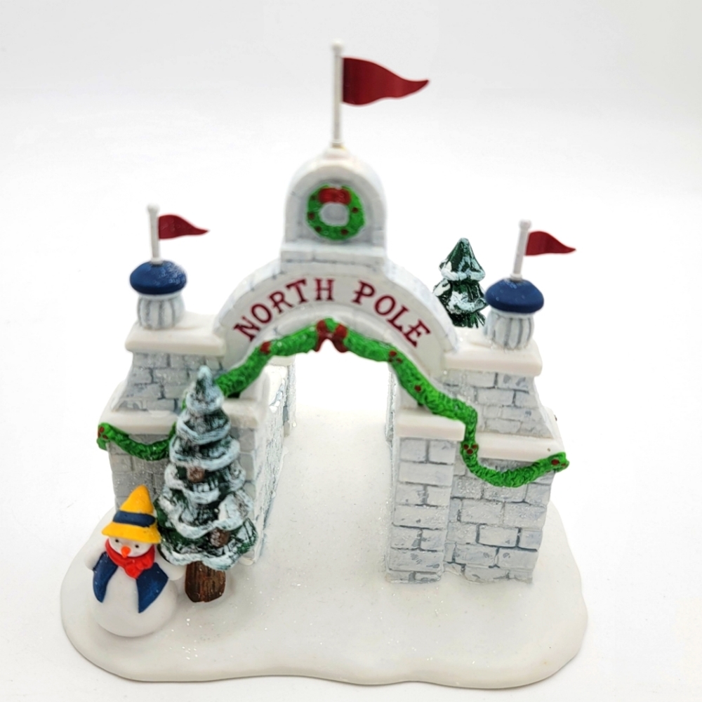 North  pole gate Department 56